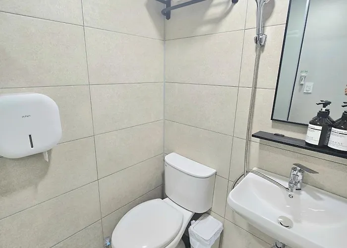 Hostel 502 Mega Jamsilsaenae Station Seul